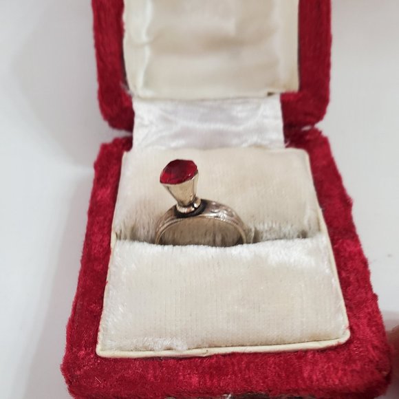 Red rupee medieval ring - Picture 9 of 10